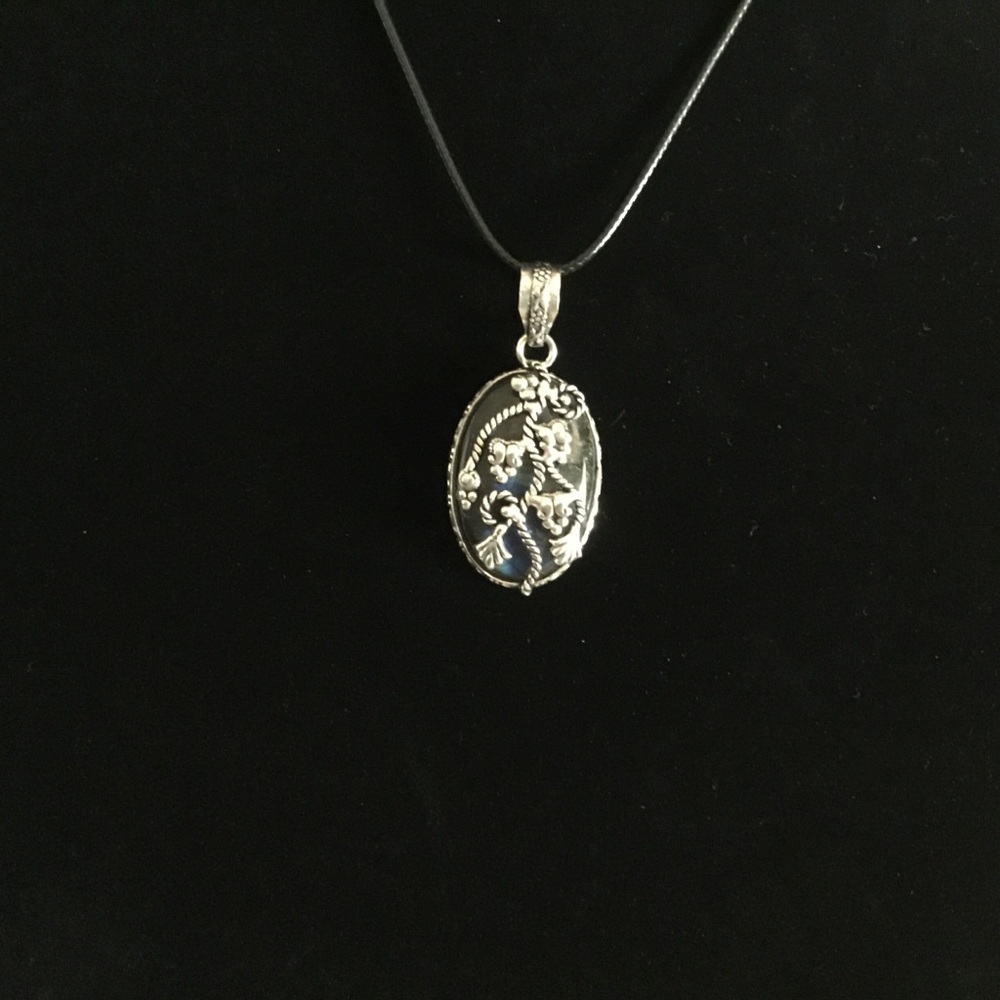HYPERSTHENE STONE STERLING SILVER PENDANT WITH DESIGNS FREE BLACK SILK CHAIN